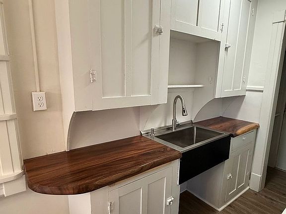 3rd image of 842 S Durbin St #22