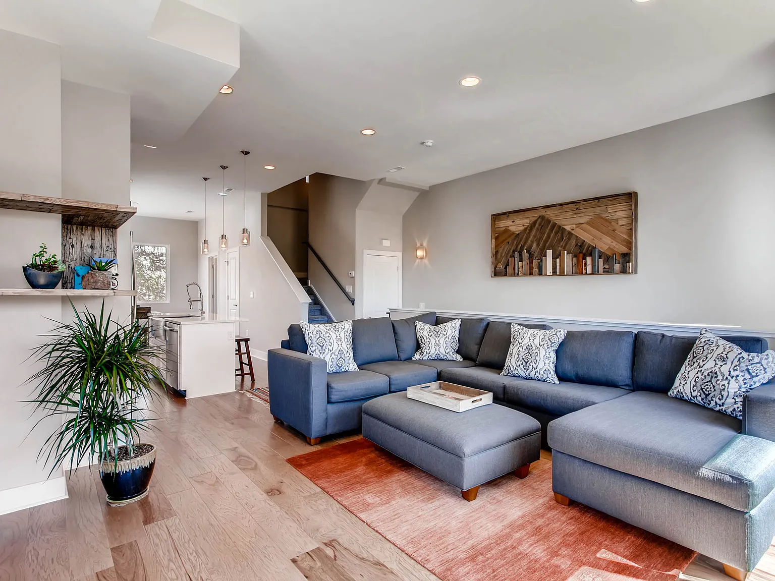 1240 Xavier St — Photo 4