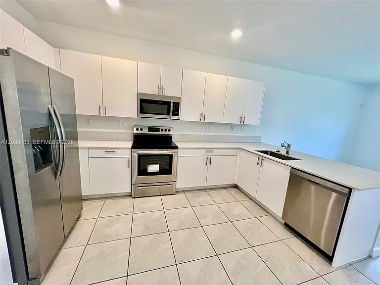 11925 SW 247th Ter #11925 — Photo 7