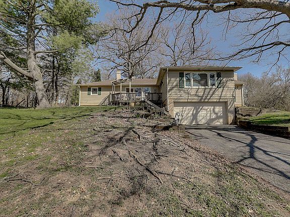 2nd image of 3N611 Lakeview Ct