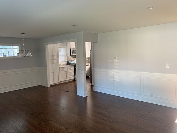 3rd image of 607 Linden Ave