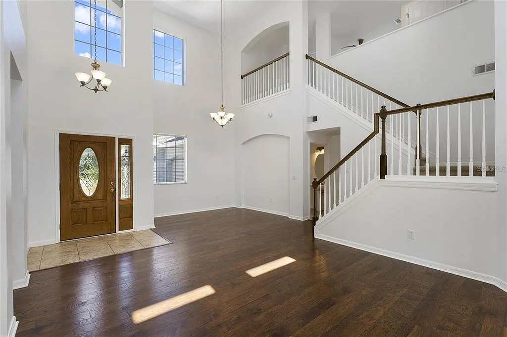 4 bed, 4.0 bath, 2663 sqft, $2,800 — Photo 4