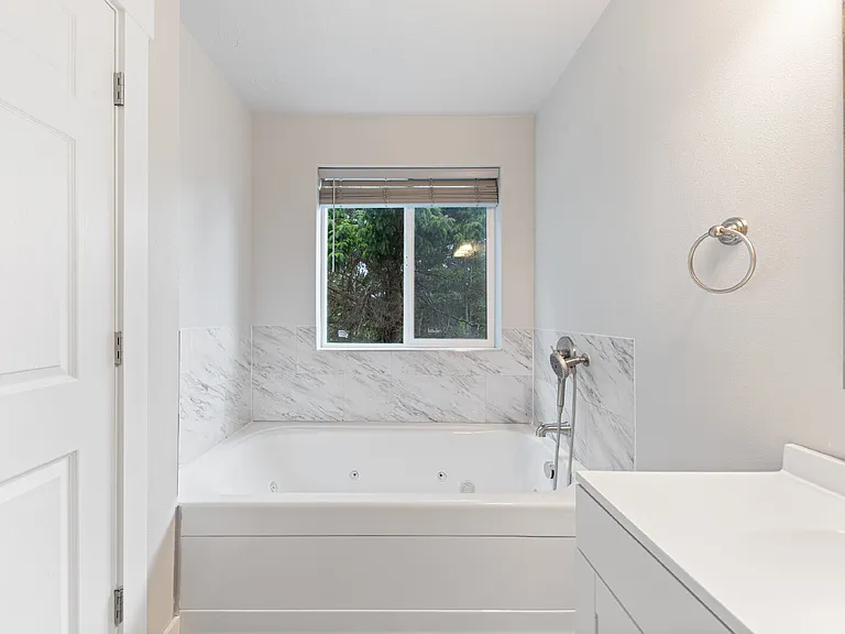 427 SE Inlet Ave — Photo 31