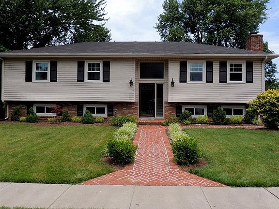 3rd image of 3465 Aldershot Dr