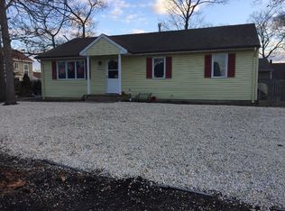 635 Twin River Dr, Forked River, NJ 08731