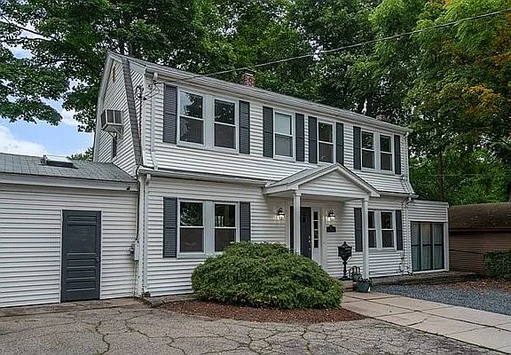 2nd image of 99 Church St