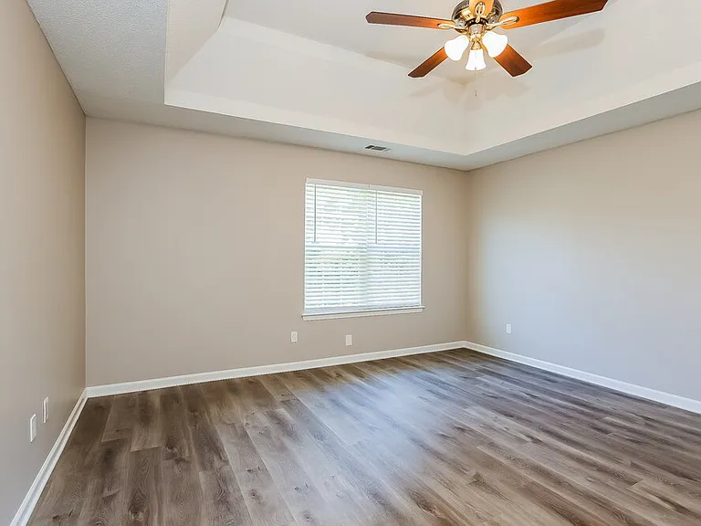 922 Tara Bnd — Photo 9