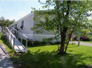 37 2nd St, Lancaster, NH 03584