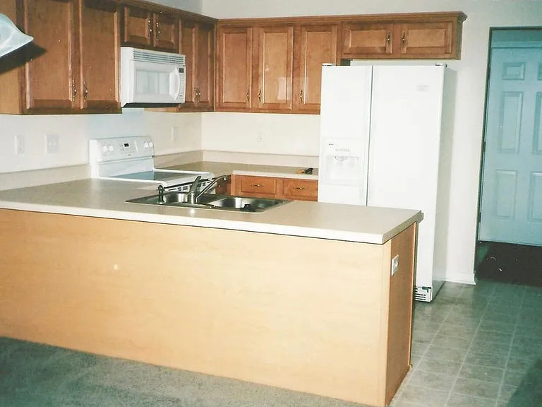 7558 Elizabeth Dr — Photo 4