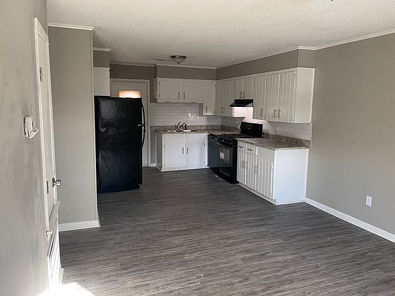 2nd image of 866 Jane Dr