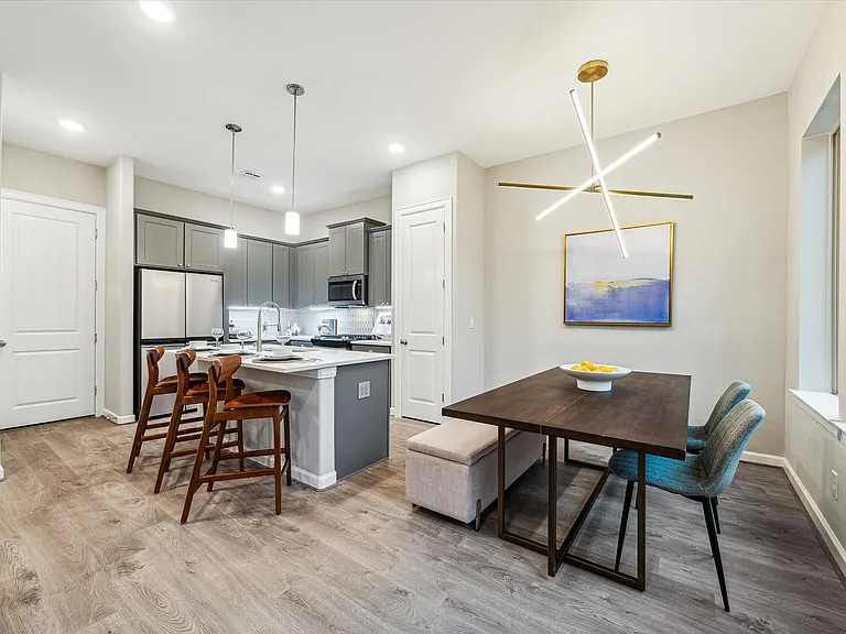 810 Glowing Dawn Dr — Photo 10