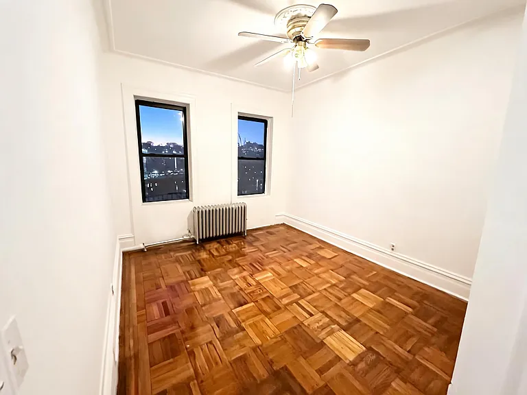907 Summit Ave #3 — Photo 4