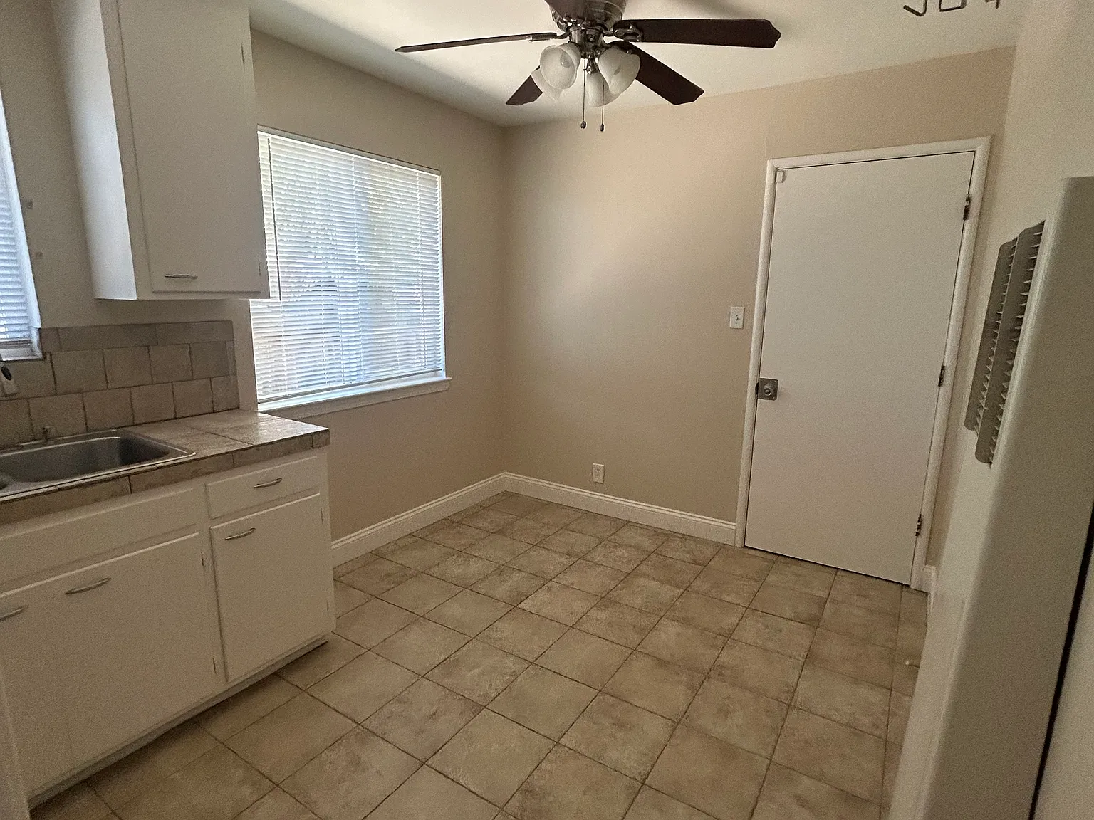 1 bed, 580 sqft, $2,000 — Photo 2