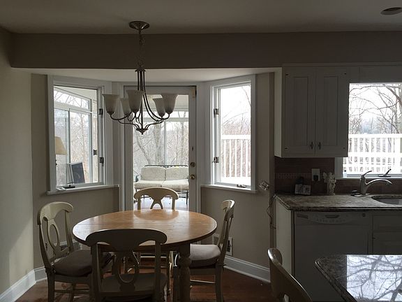 4th image of 15 Bramley Ln