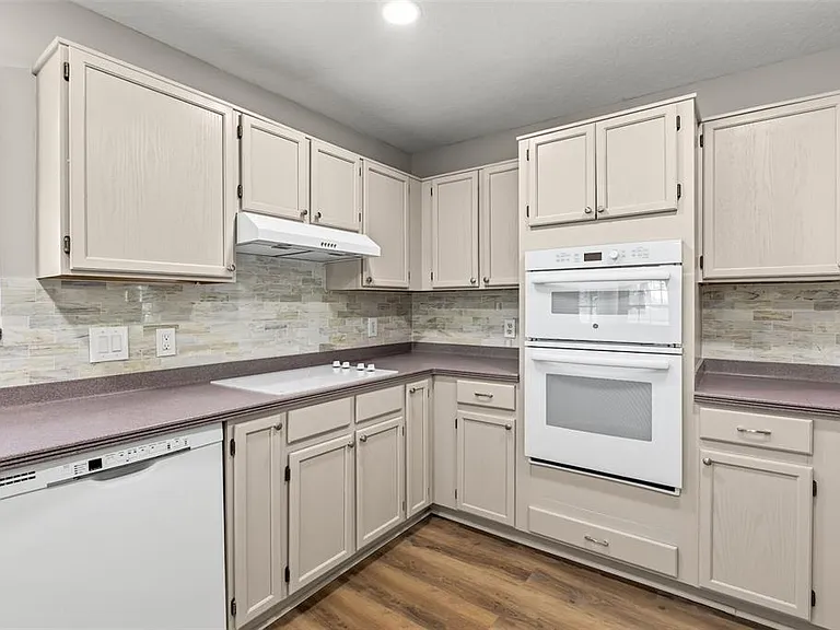 11462 Commercial St — Photo 13