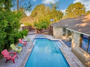 4011 Sherwood St W, Kingwood, TX 77339