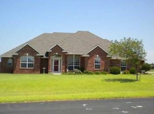 10825 NW 103rd Cir, Yukon, OK 73099