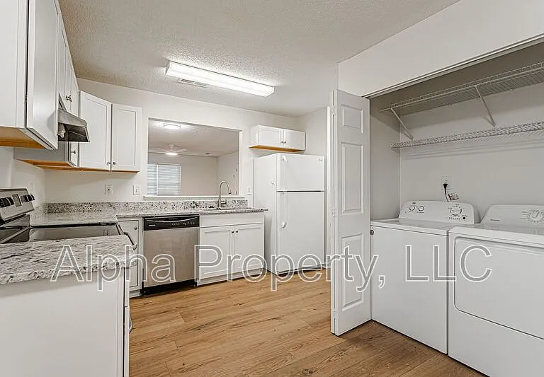107 Hammett Grove Ln — Photo 13