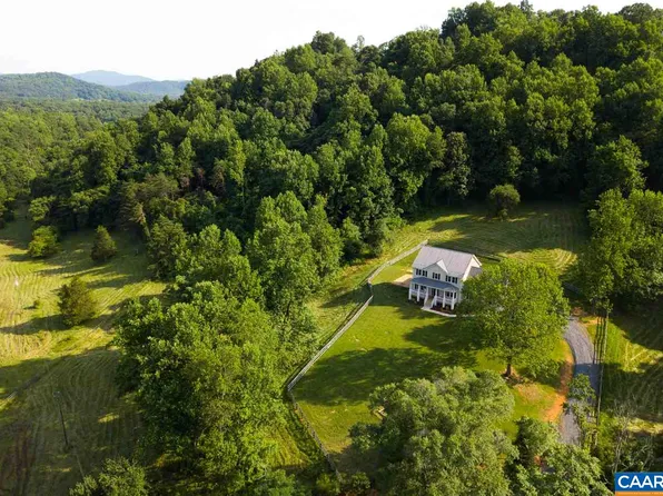 9029 Dick Woods Rd, Afton, VA 22920