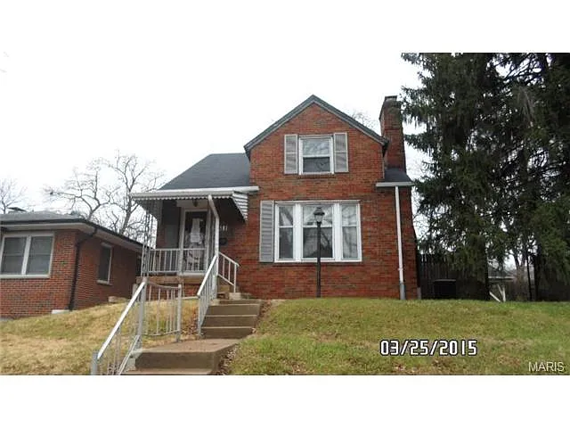 3811 Colonial Ave photo 1