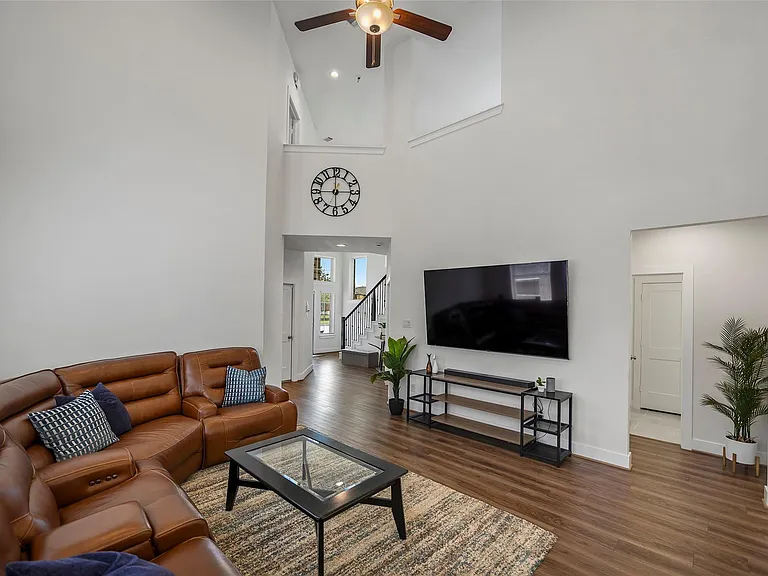 7115 Prairie Heights Dr — Photo 8