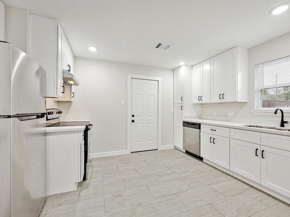 1st image of 6731 London St