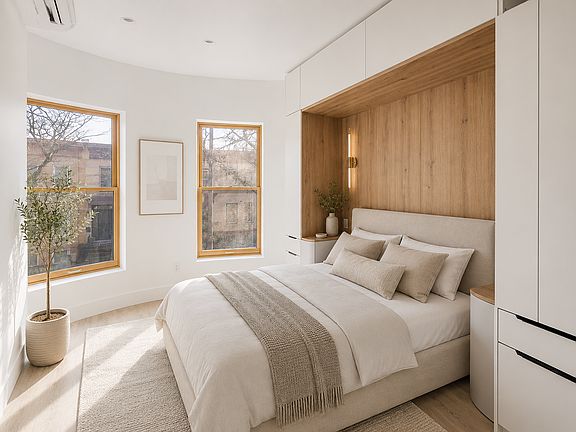 4th image of 135 Moffat St #2F