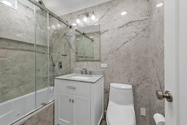 Sold by Coldwell Banker Signature Properties | media 28