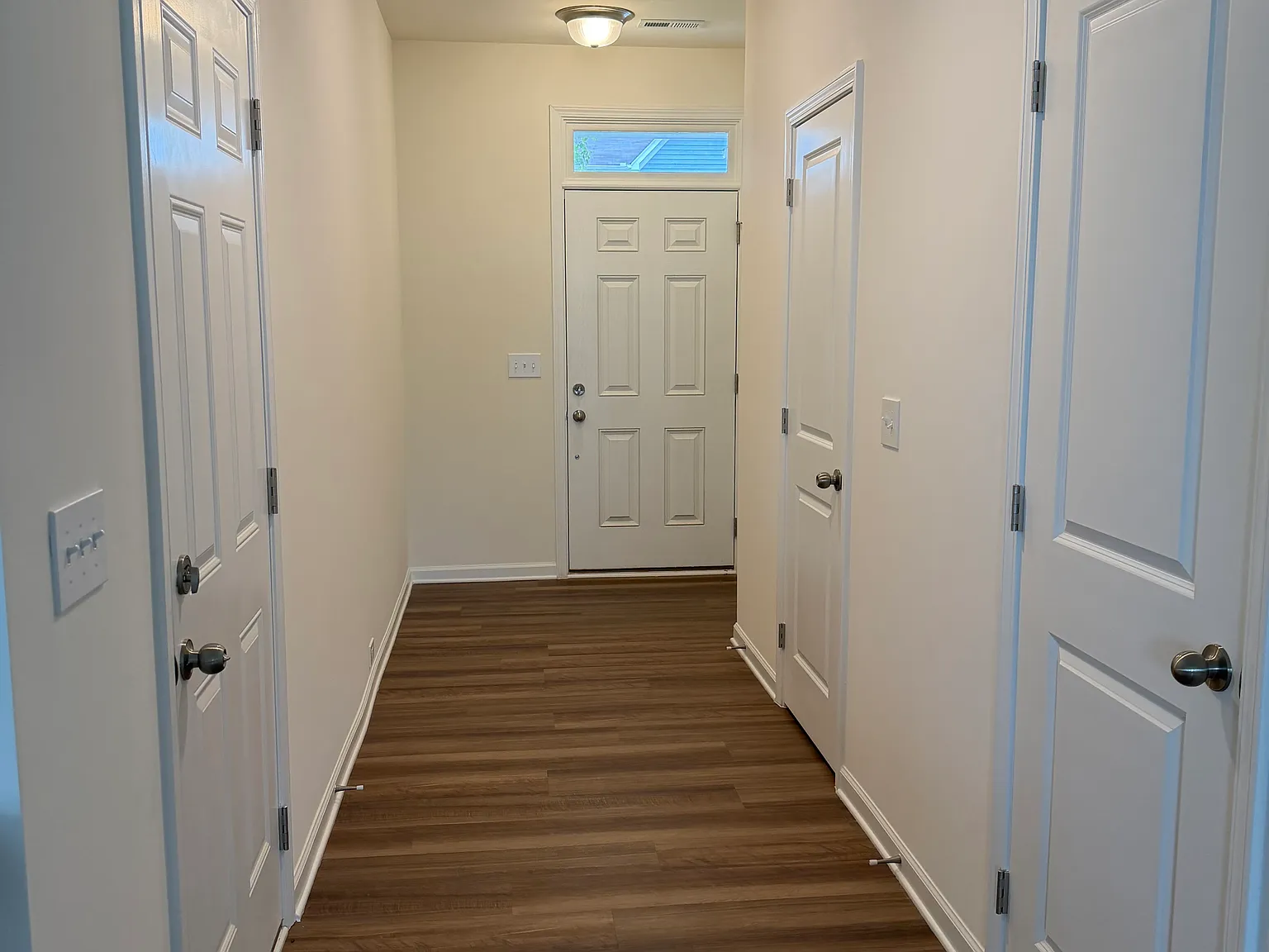3 bed, 2.5 bath, $2,000 — Photo 2