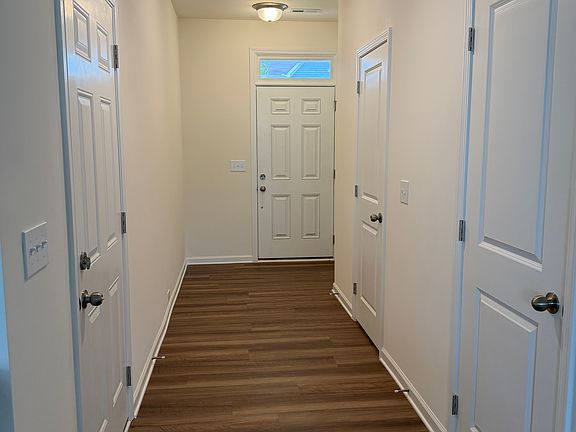 2nd image of 6 Waller Dr #216