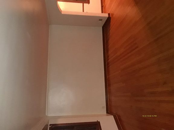 4th image of 9708 S Maplewood Ave