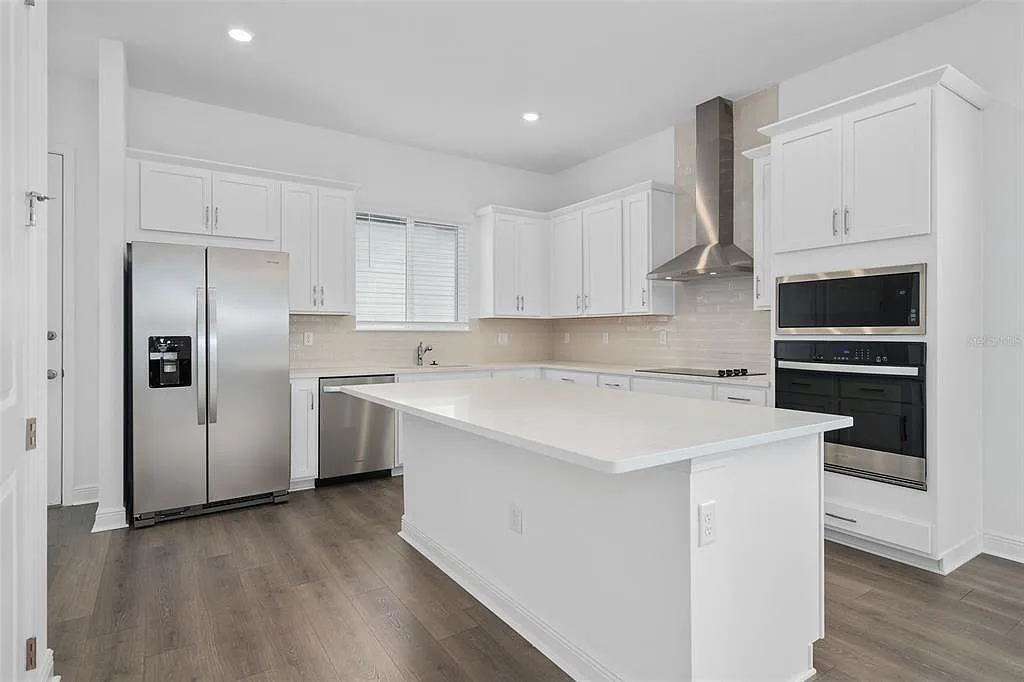 3 bed, 2.5 bath, 1767 sqft, $2,350 — Photo 3