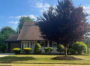 26 Melville Ln, Willingboro, NJ 08046