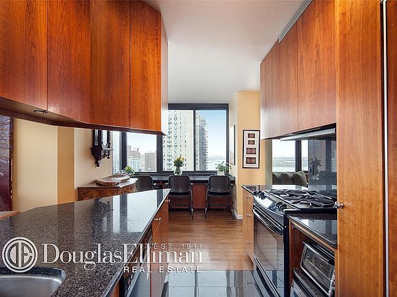 2nd image of 455 E 86th St #19/18A