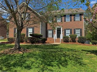 4359 Clovelly Dr, Greensboro, NC 27406