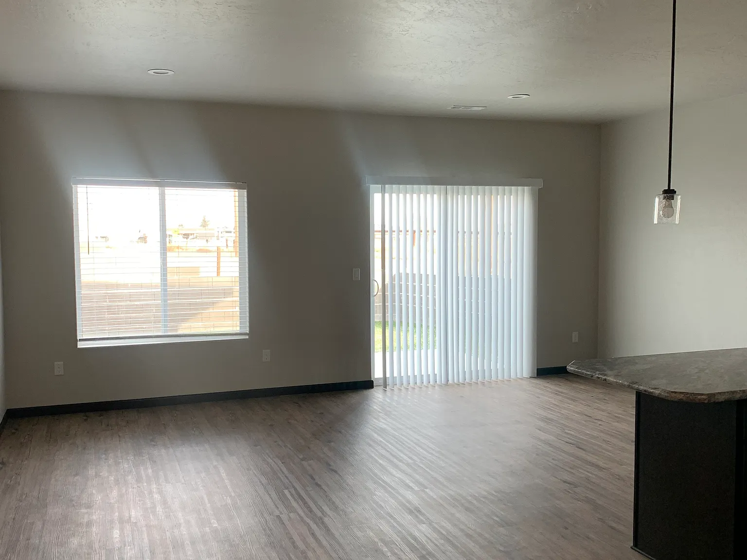 2 bed, 1150 sqft, $1,975 — Photo 4