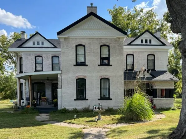 23085 E Hwy, Carrollton, MO 64633