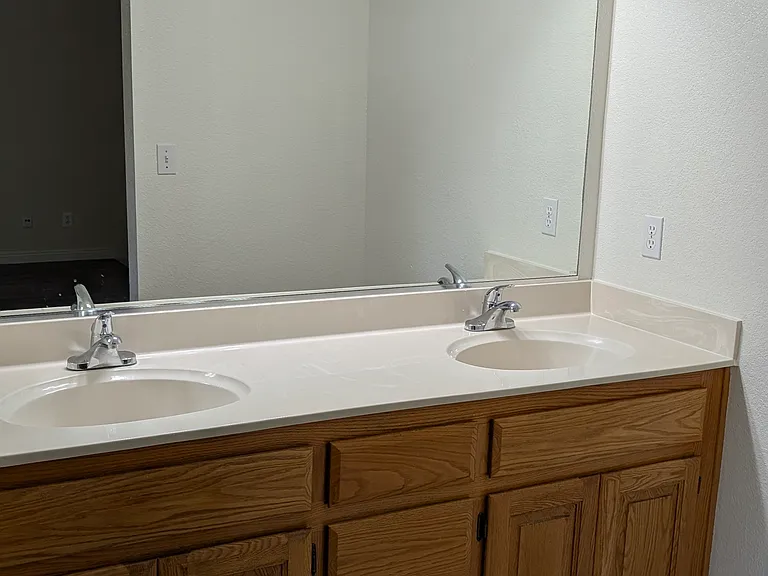 4717 Durham Ct — Photo 12