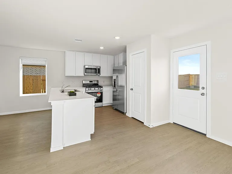 6603 Sassafras Green Dr — Photo 5