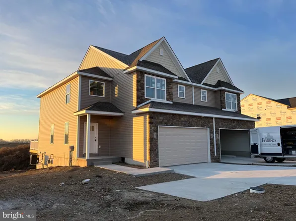 229 Sunglo Lot 140, Leesport, PA 19533