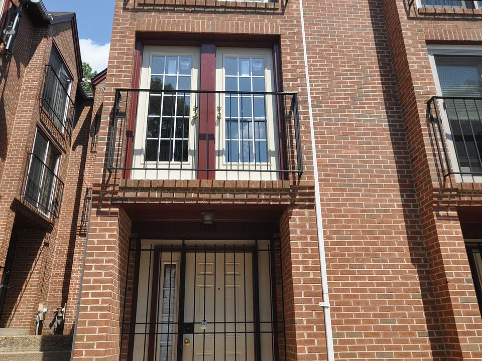 Front - 3 Story