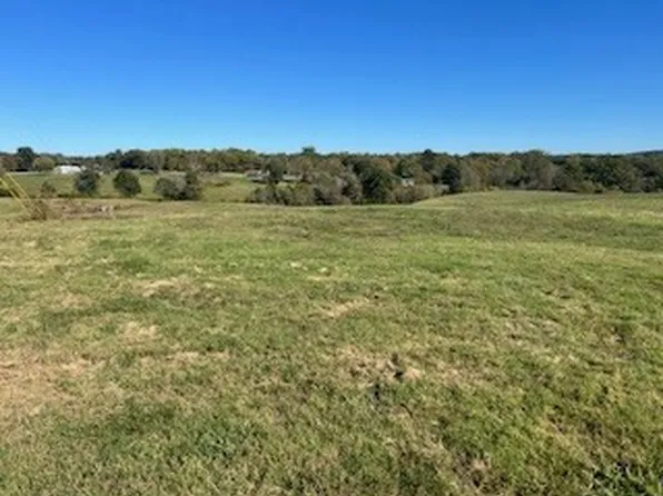 2202 New Hope Rd, Alexandria, TN 37012