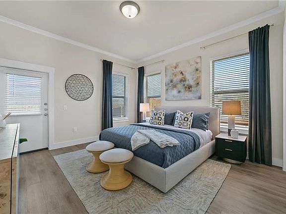 5th image of 1015 Saffira Way