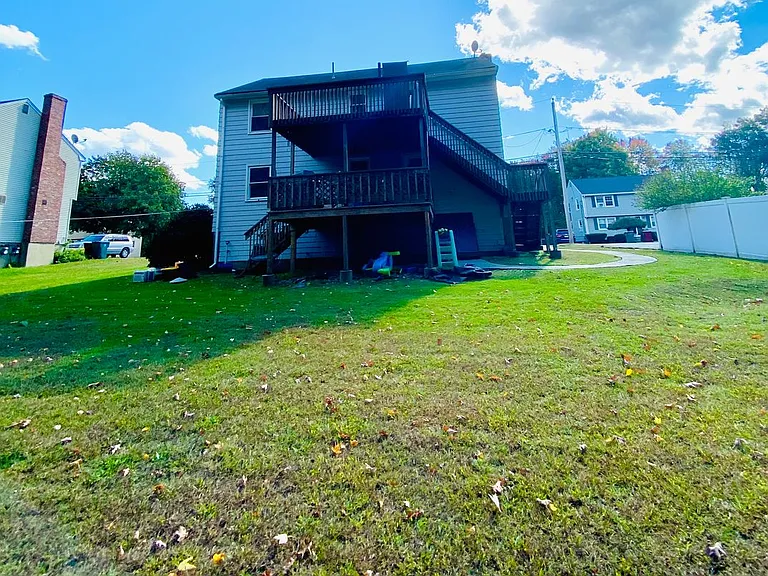 60 Hollis St — Photo 4