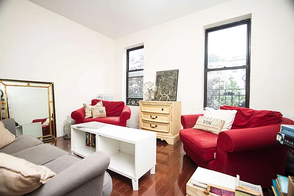 Rented by Nooklyn NYC LLC | media 35