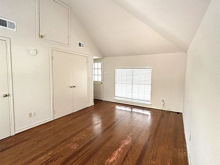 3918 Driscoll St — Photo 9