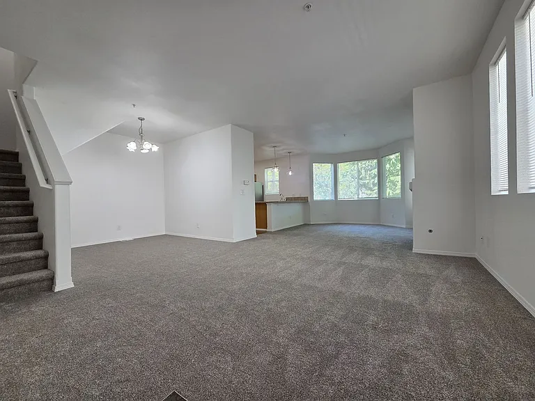 1185 Griggs St — Photo 6