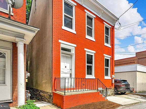 2nd image of 510 Howard Ave