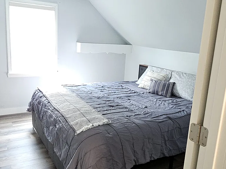 809 Quincy St — Photo 12