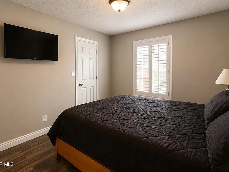 836 Sunset Park Dr — Photo 14